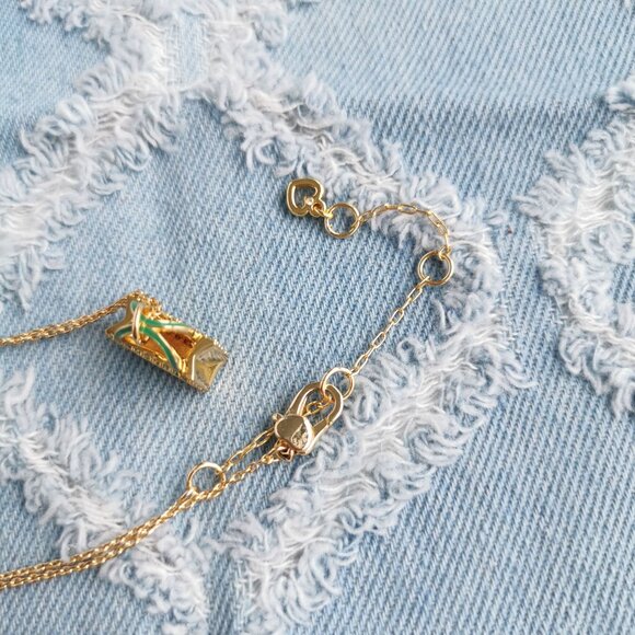Kate Spade Sweet Treasures Gold Green Mini Pendant Necklace Trendy Jewelry - Picture 4 of 4